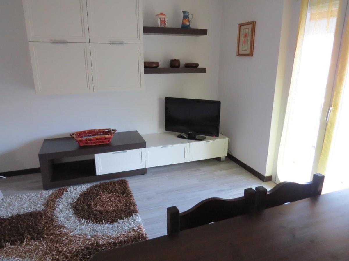 Casa Michela Parking Free Domodossola Apartment Bagian luar foto